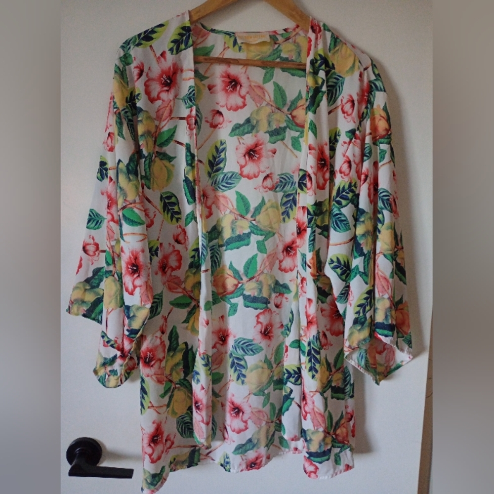 Tropical Floral Hibiscus Kimono Size Medium